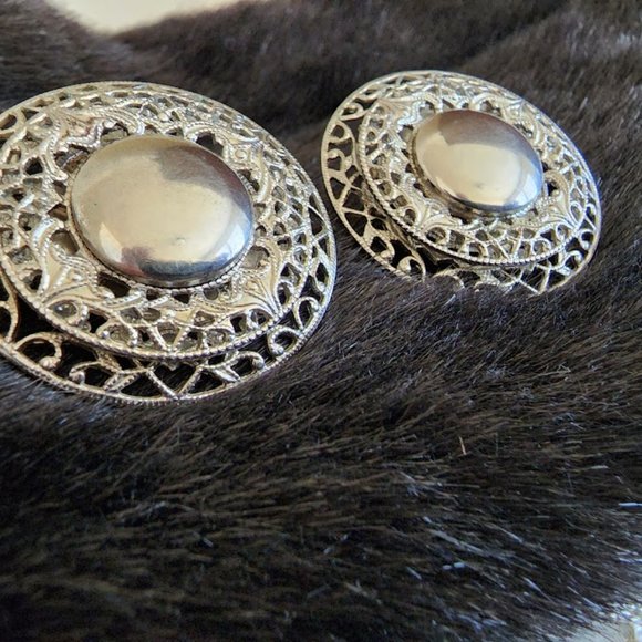 Vintage Silver Clip-On Earrings - Picture 4 of 4